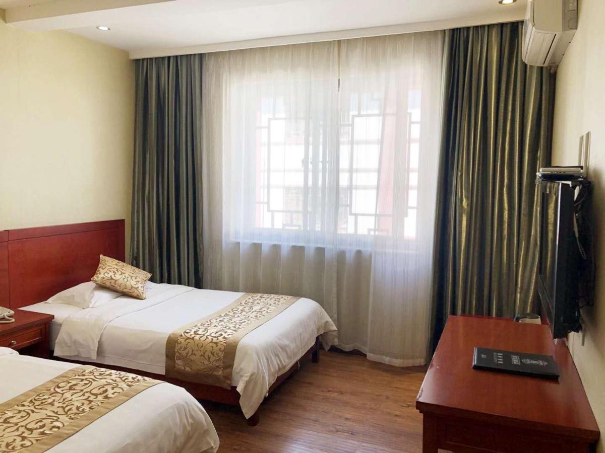 Super 8 Dunhuang Fengqingcheng Hotel Ngoại thất bức ảnh