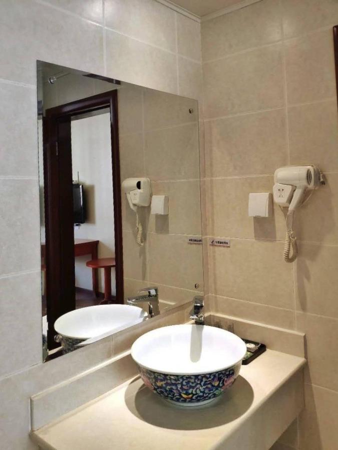 Super 8 Dunhuang Fengqingcheng Hotel Ngoại thất bức ảnh