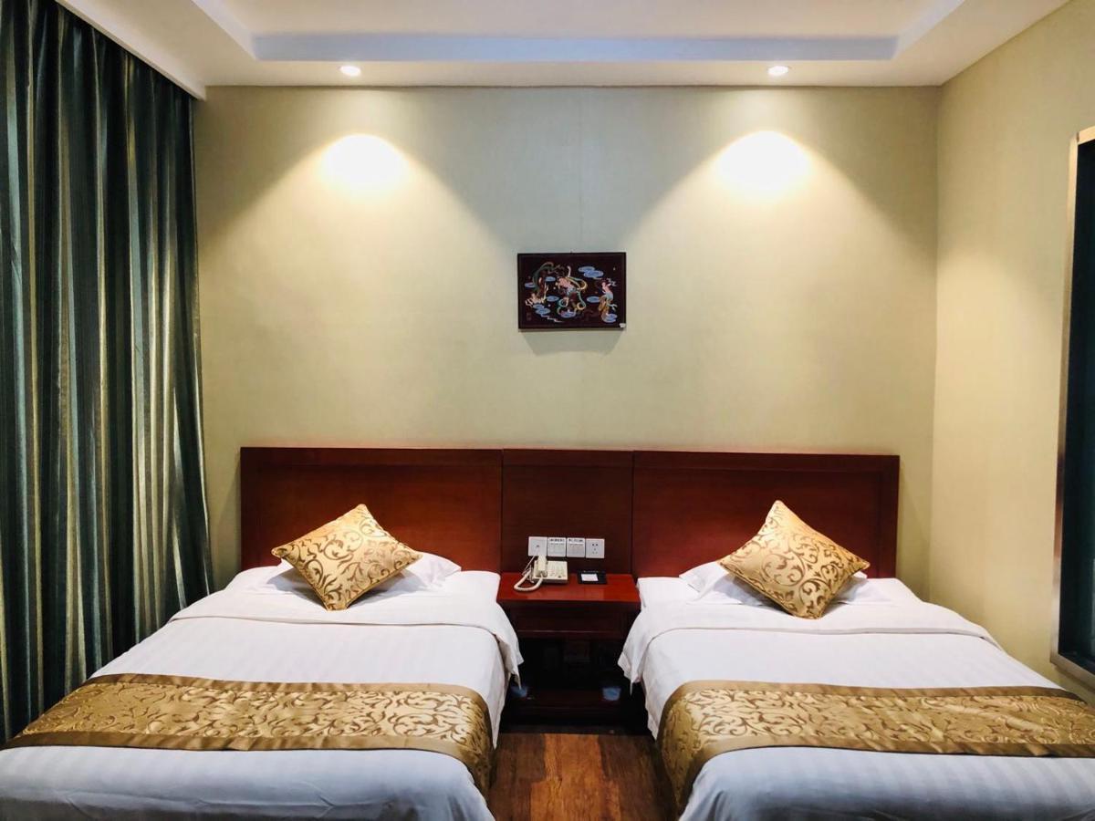 Super 8 Dunhuang Fengqingcheng Hotel Ngoại thất bức ảnh
