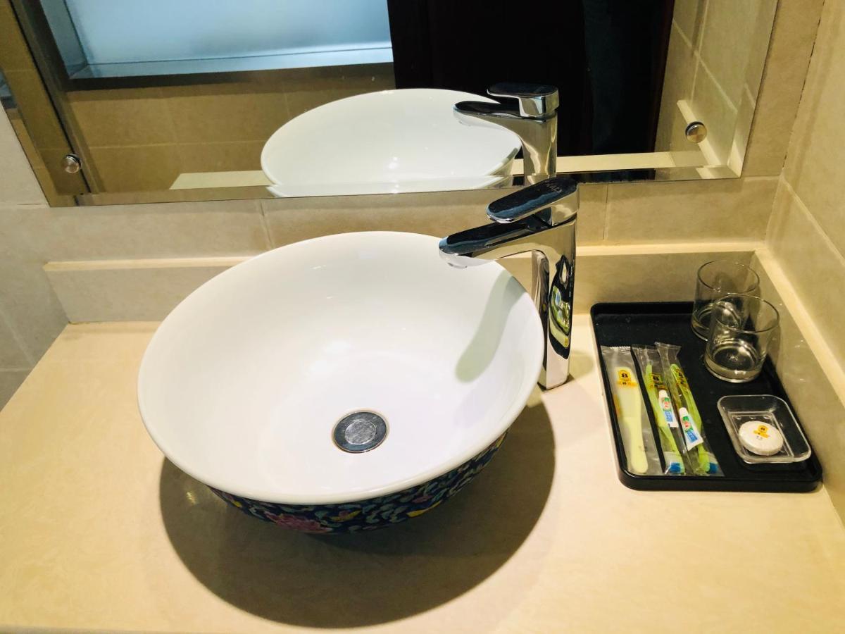 Super 8 Dunhuang Fengqingcheng Hotel Ngoại thất bức ảnh