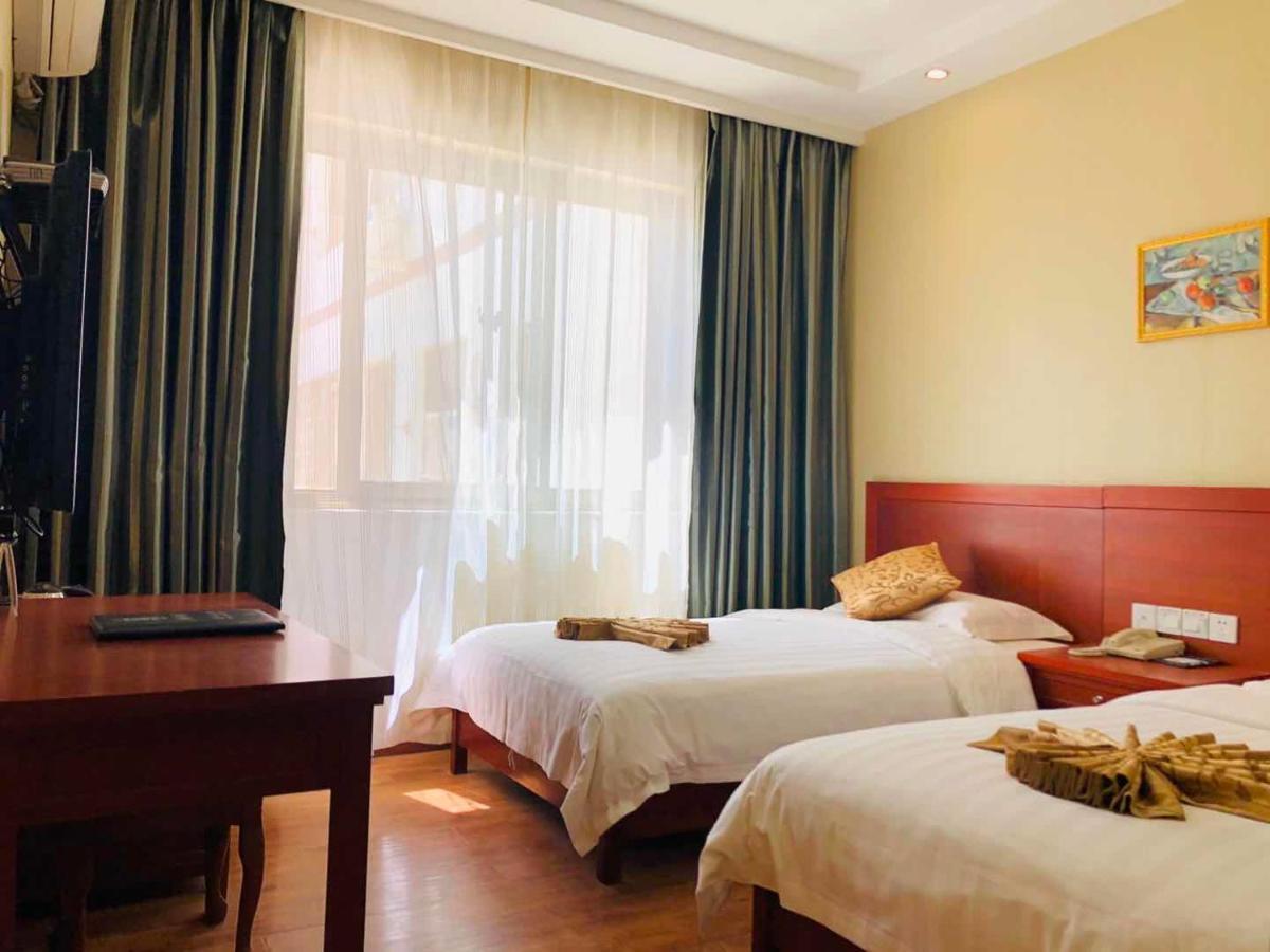 Super 8 Dunhuang Fengqingcheng Hotel Ngoại thất bức ảnh