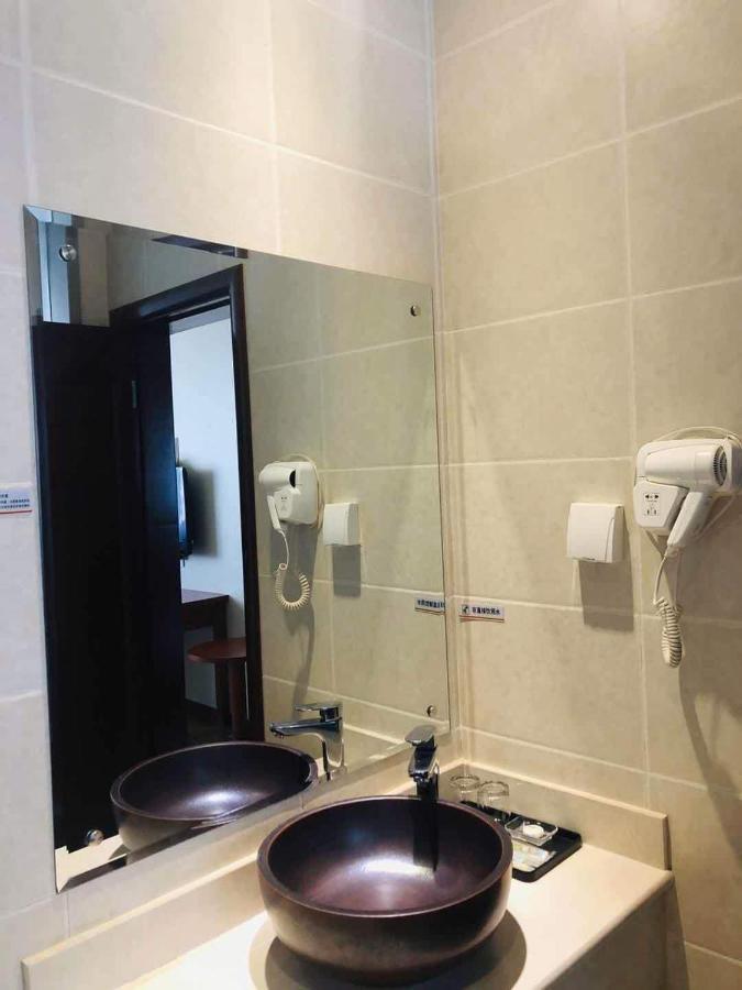 Super 8 Dunhuang Fengqingcheng Hotel Ngoại thất bức ảnh