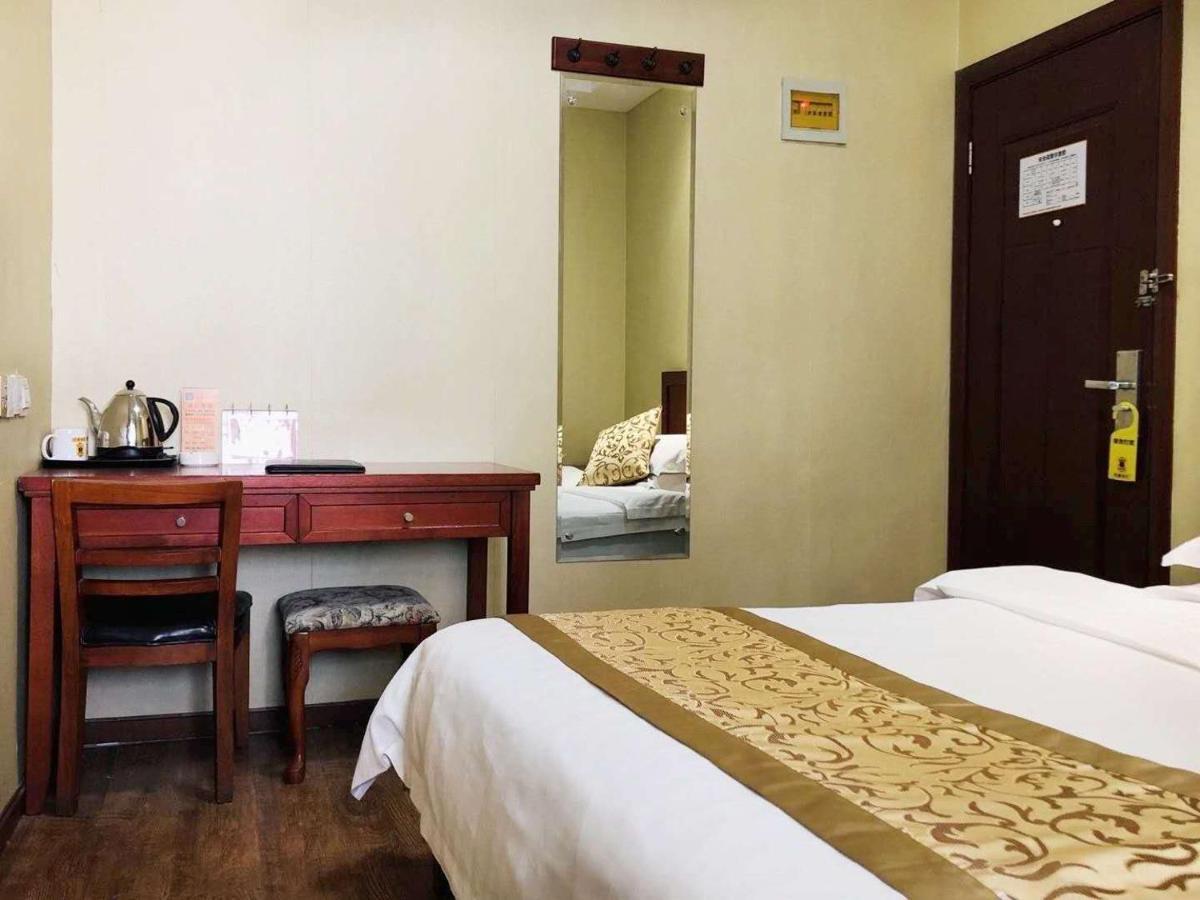 Super 8 Dunhuang Fengqingcheng Hotel Ngoại thất bức ảnh
